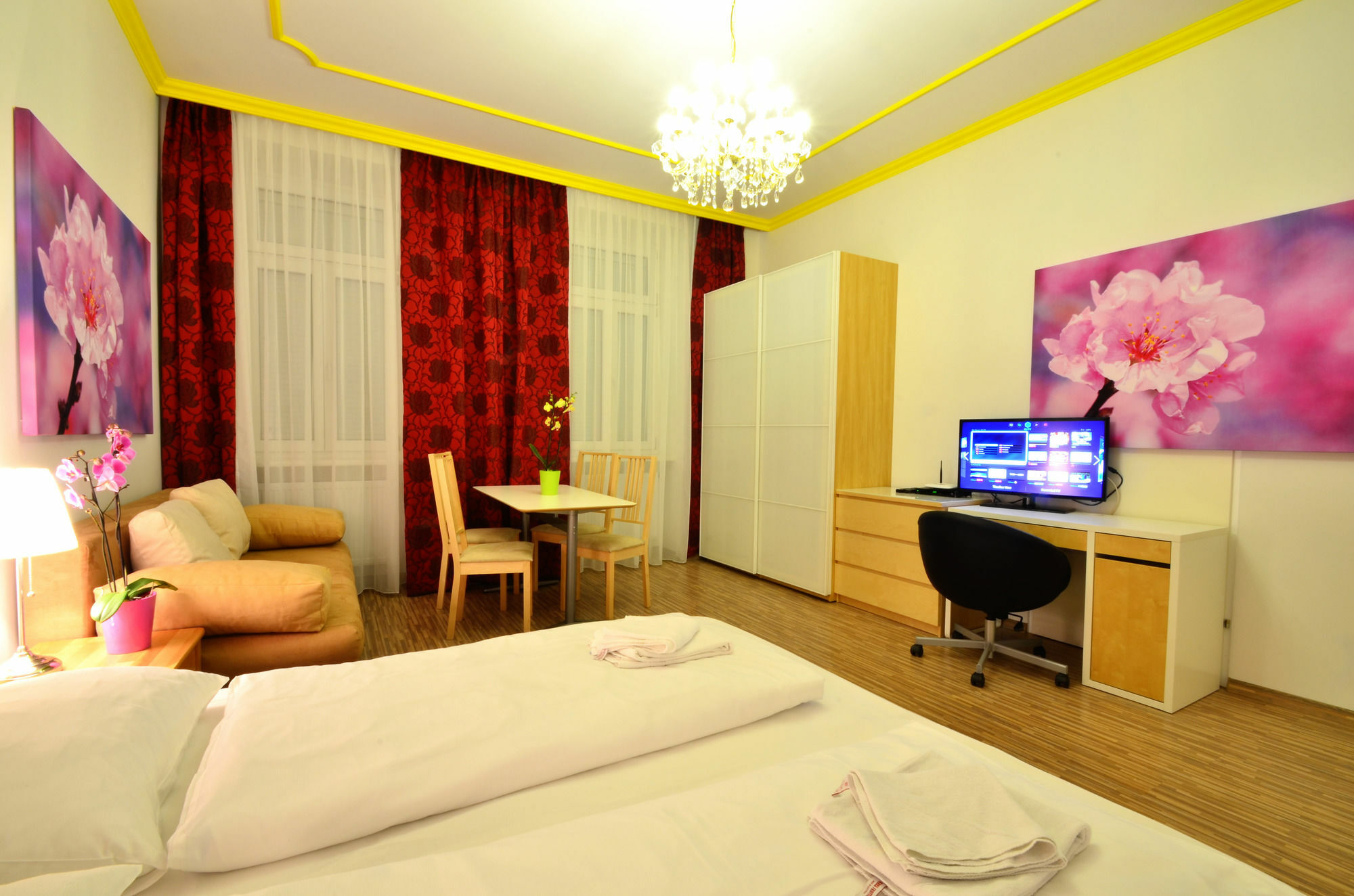 Ajo - Messe Flat - Self-check-in Aparthotel 3*